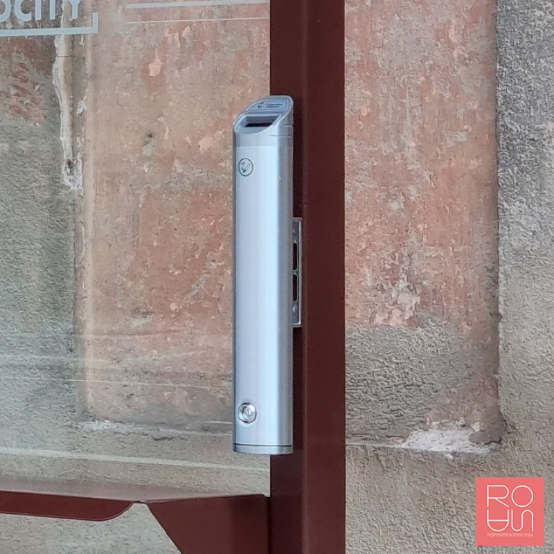 Cendrer mural d'alumini tub Inclinat